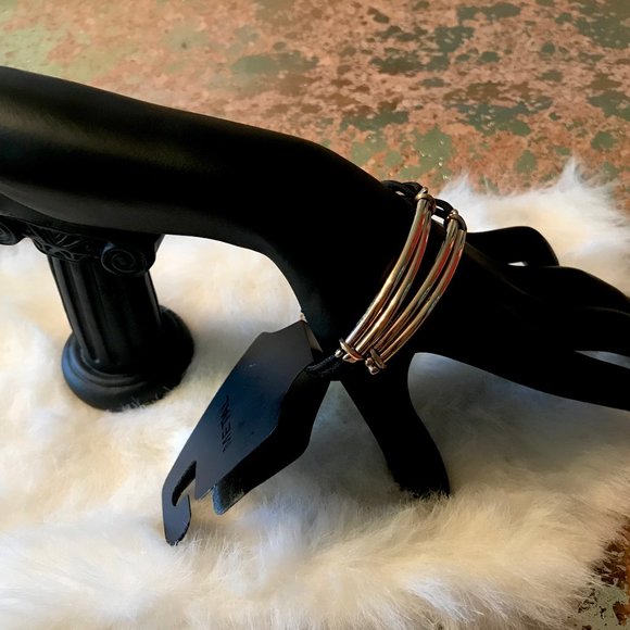 METAL GOLD AND BLACK VINYL BRACELET NWT - Picture 3 of 9